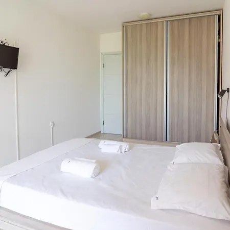 Sunny Flat With Pool * Varna