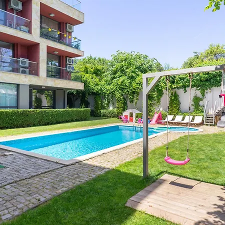 Lägenhet Sunny Flat With Pool *