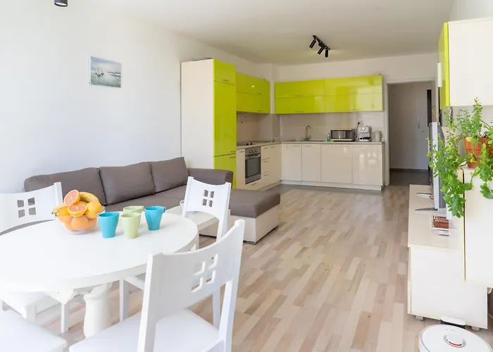 Apartament Sunny Flat With Pool *