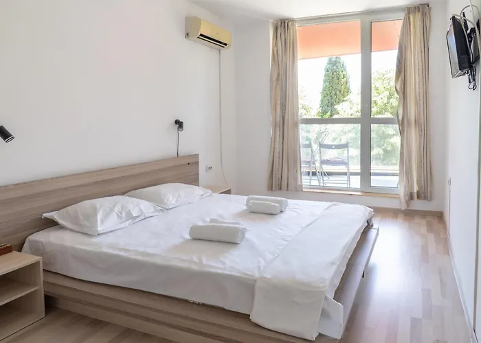 Sunny Flat With Pool * Varna