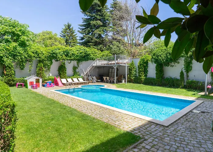 Sunny Flat With Pool Apartament *