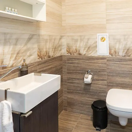 Apartamento Sunny Flat With Pool *