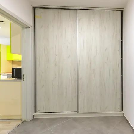 Sunny Flat With Pool Varna