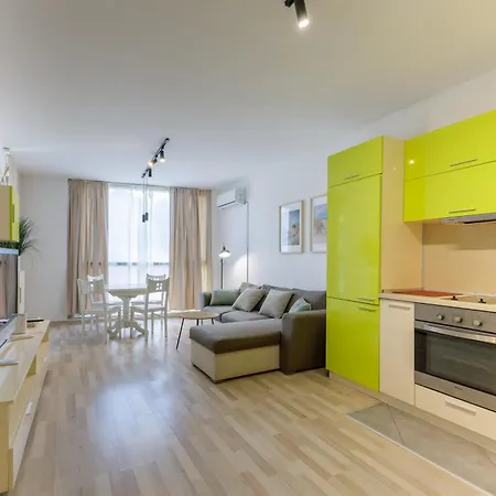 Sunny Flat With Pool * Varna