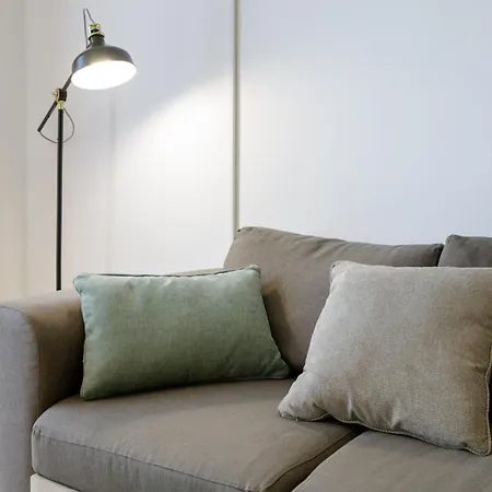 Apartamento Sunny Flat With Pool