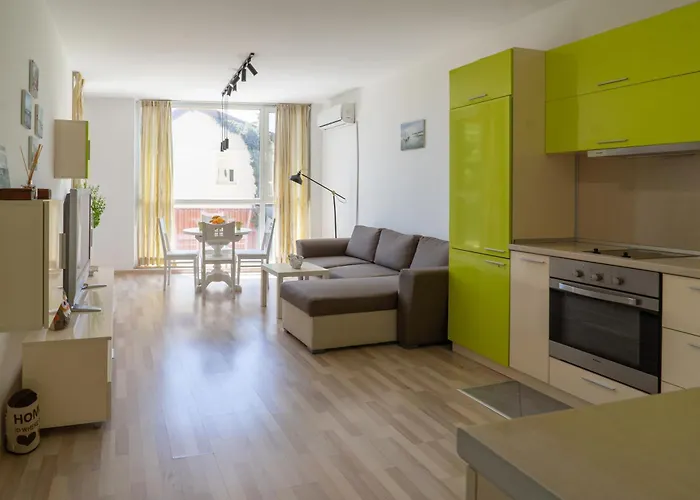 Appartement Sunny Flat With Pool *